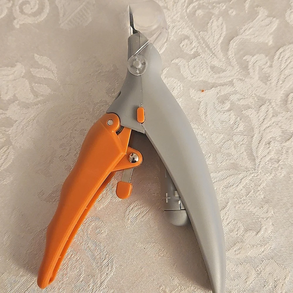 Light Pet Nail Clipper- Cats & Dogs.